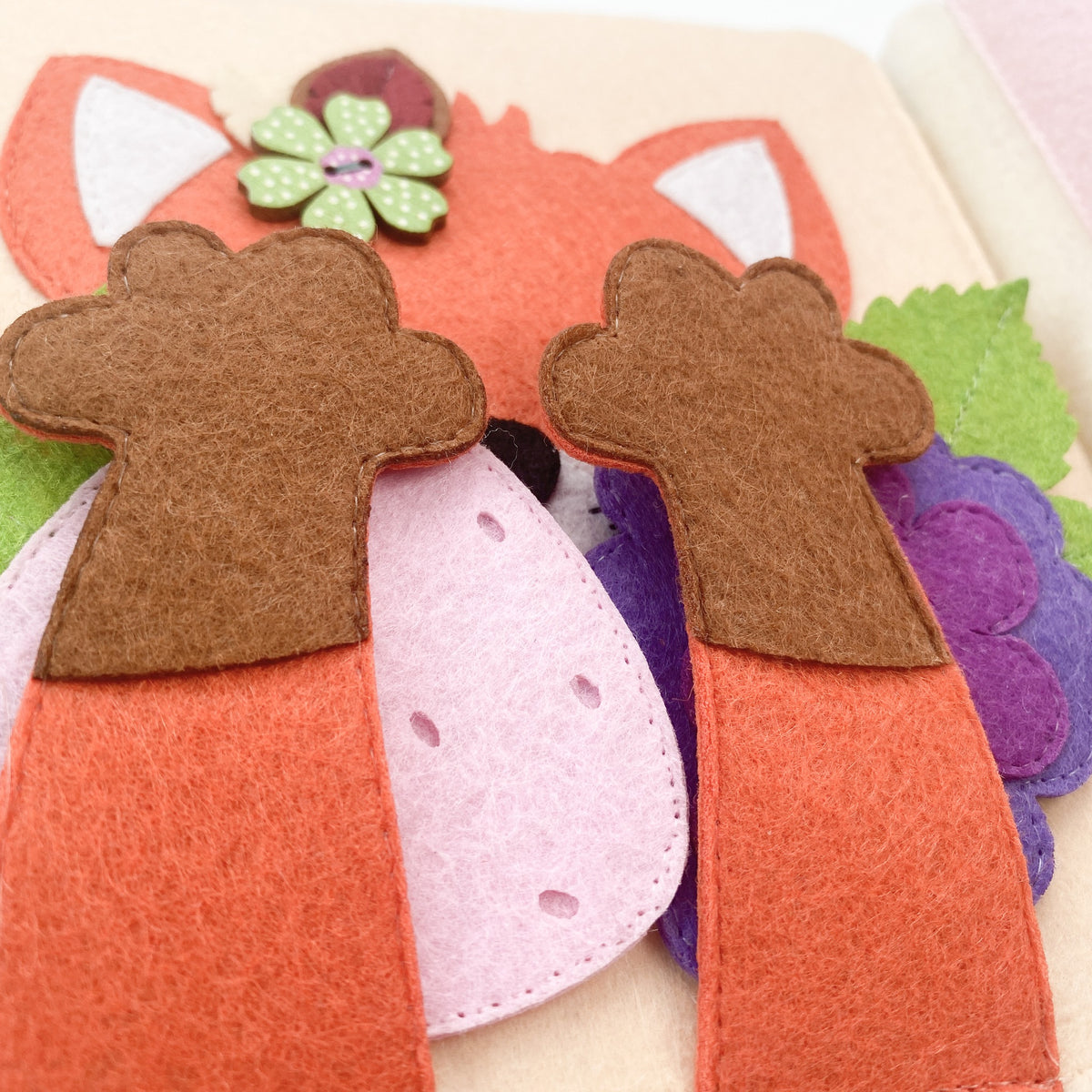 Felt fox page with peek-a-boo paws in the Full version busy book